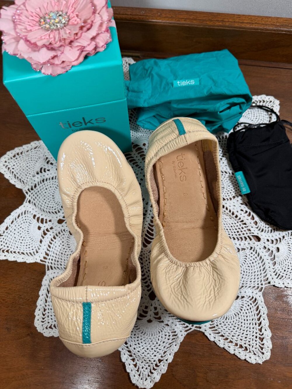 Tieks Biscotti Patent Leather Ballet Flats - Size 8W - NWOT / Tried On